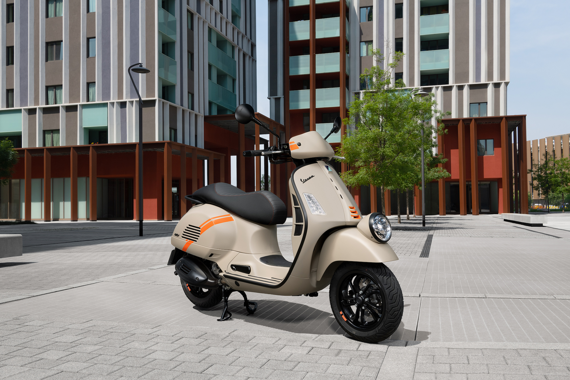 A view of Vespa's all-new Gtv. Media sourced from Vespa's press release.