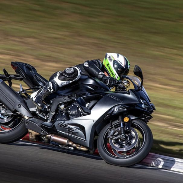 Kawasaki's 2024 ZX-6R. Media sourced from Kawasaki.