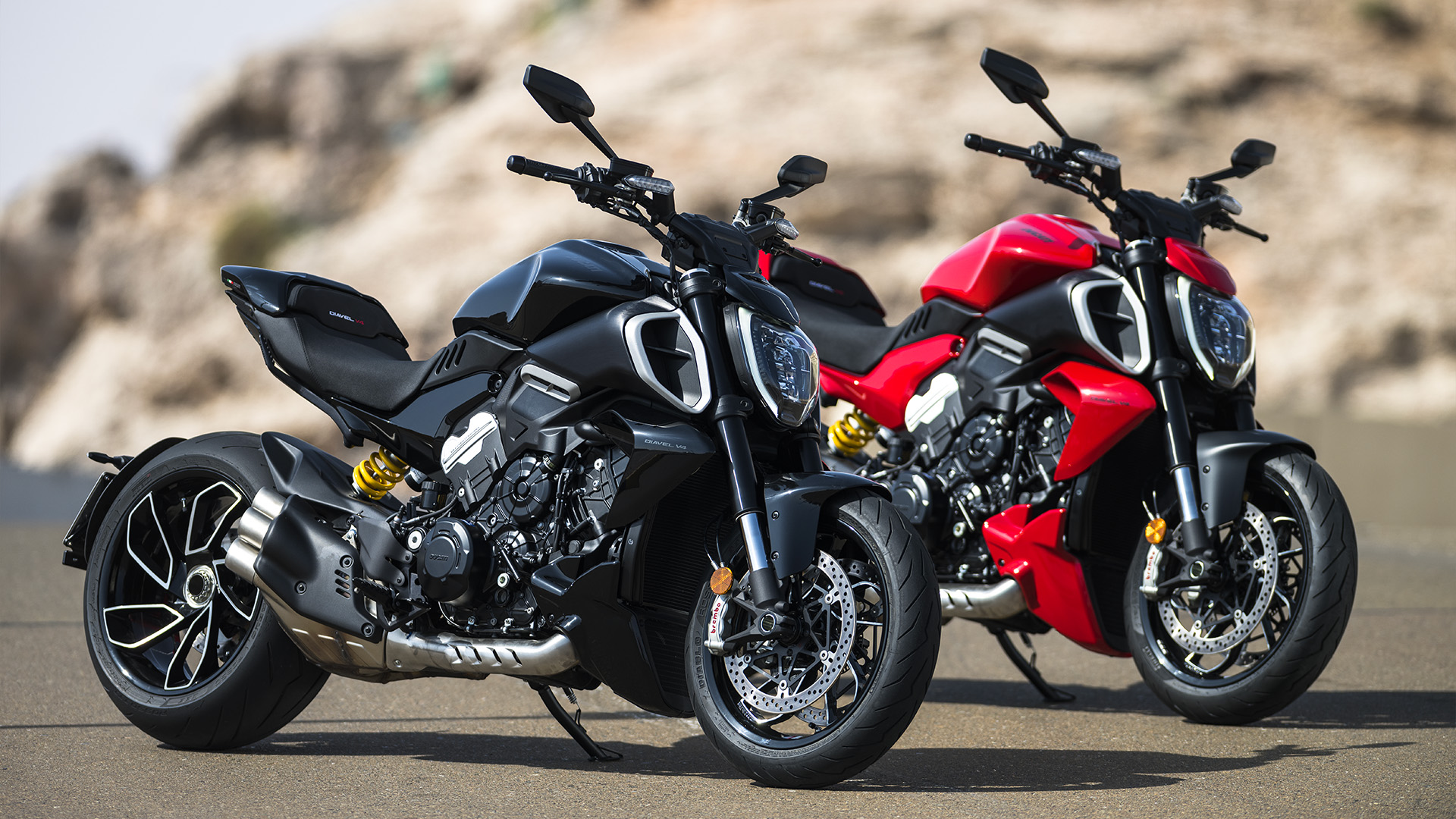 Video: Ducati Introduces New Diavel V4 - Roadracing World Magazine