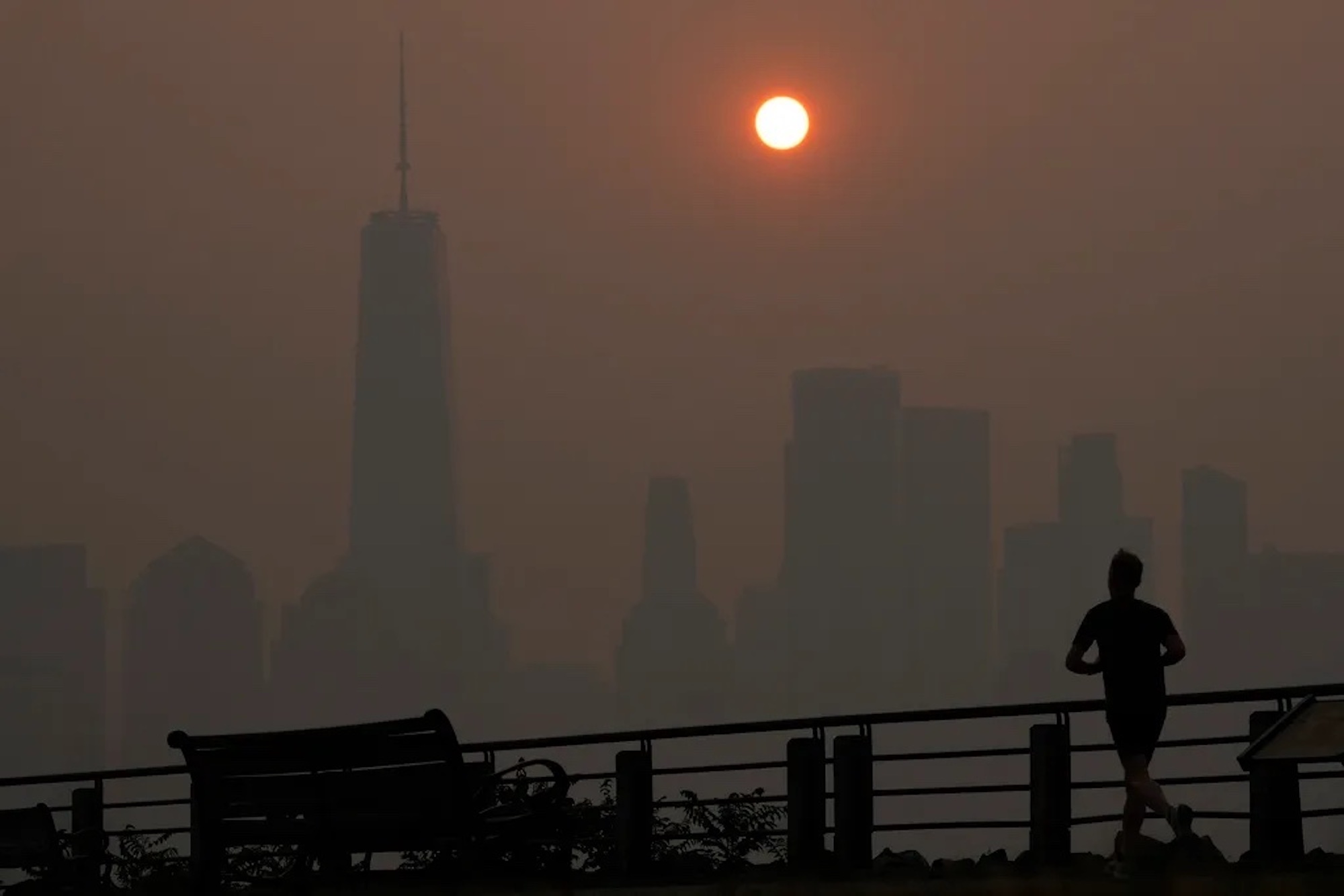 A sunset in New Jersey, showing the astronomically high air pollution levels. Media sourced from The Sentinel.