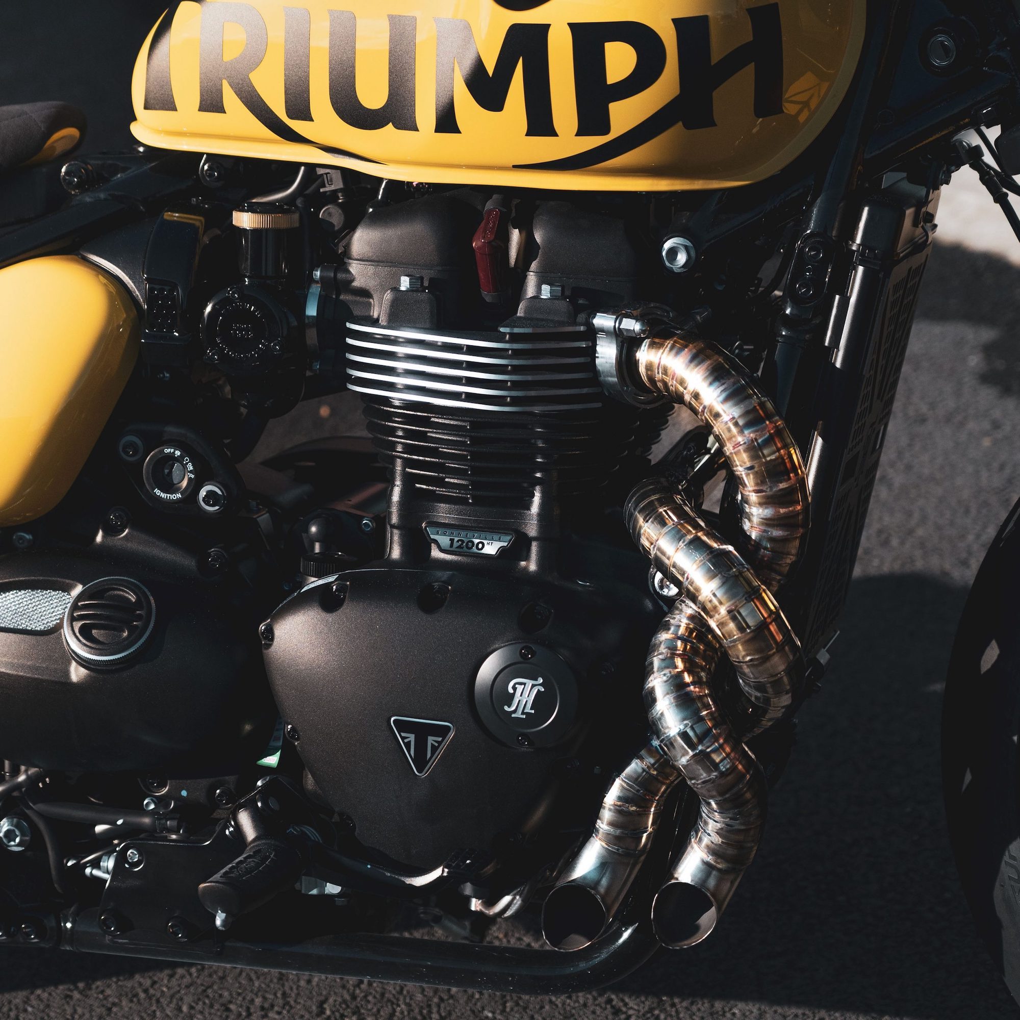 A beauty custom pipe from Thornton Hundred Motorcycles. Grabbed from Thornton Hundred Motorcycles.