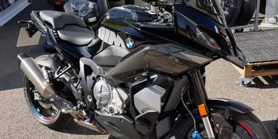 BMW's machine - a unit spotted at Isle of Man TT. Media sourced from Visordown.