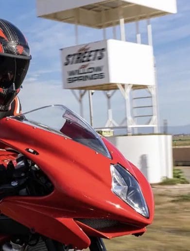 A view of Ruroc's all-new track helmet, the Ruroc 4.0 Track. Media sourced from Ruroc.