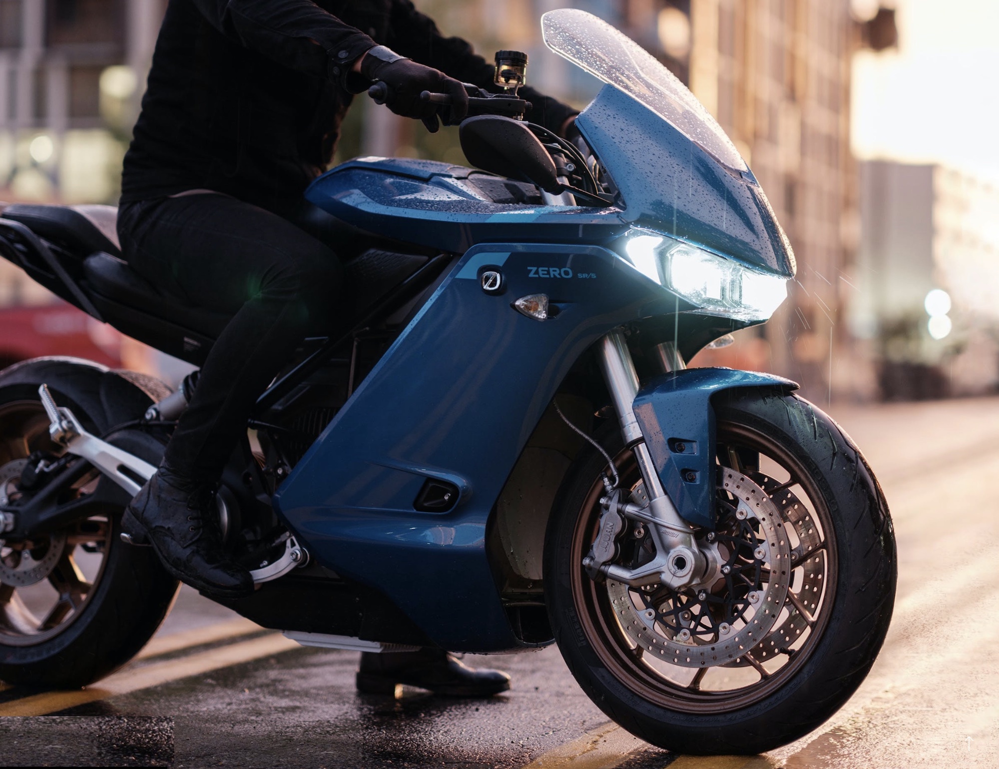 A view of Zero Motorcycles' indomitable SR/S. Media sourced from Zero Motorcycles.