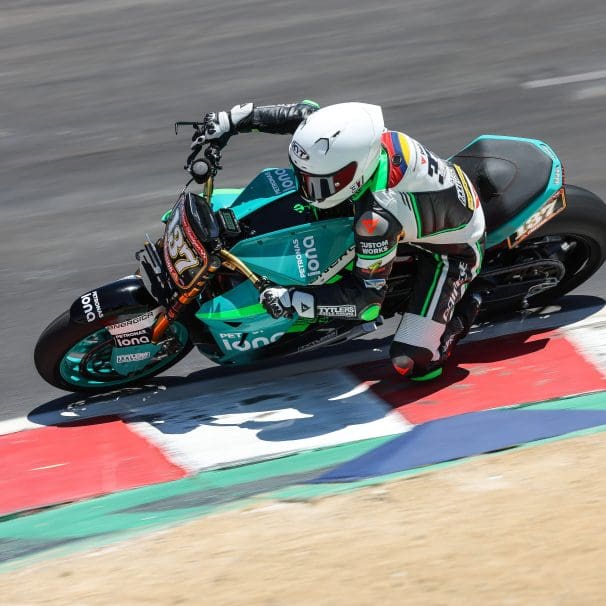 A view of Energica's Eva Ribelle RS taking the lead at this past Round One of Super Hooligans (Laguna Seca). Media sourced from Energica's recent press release.