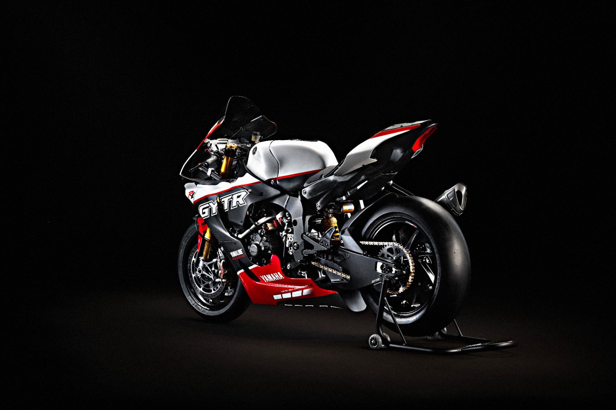 A view of Yamaha's R1 GYTR PRO 25th Anniversary Edition. Media sourced from Yamaha.