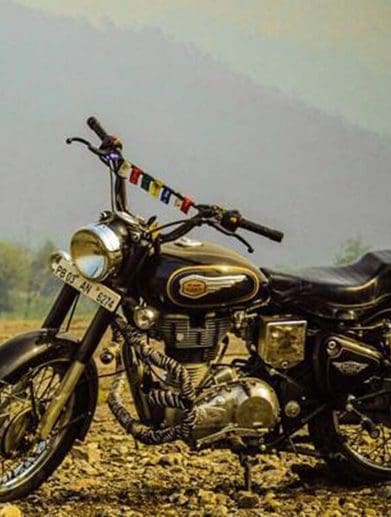 A view of Royal Enfield's current Bullet, sporting 346cc's instead of the updated 349cc's. Media sourced from Royal Enfield.