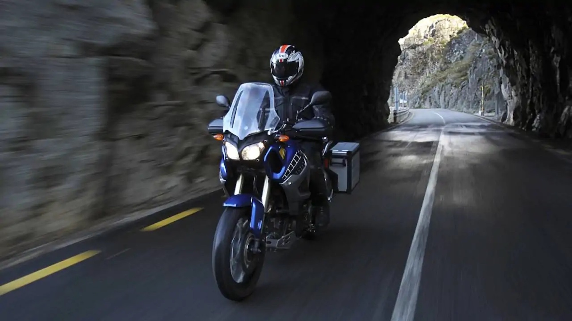 Yamaha's Super Tenere. Media sourced from RideApart.