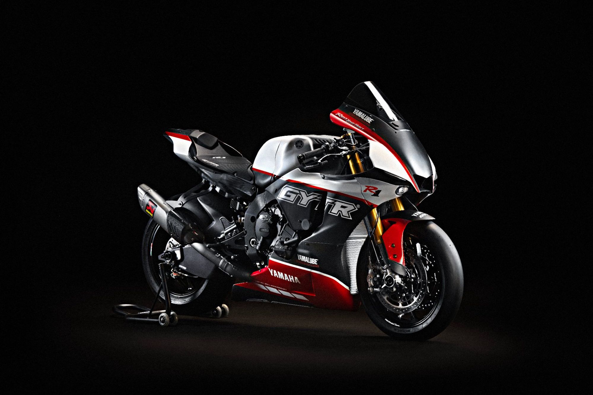 A view of Yamaha's R1 GYTR PRO 25th Anniversary Edition. Media sourced from Yamaha.