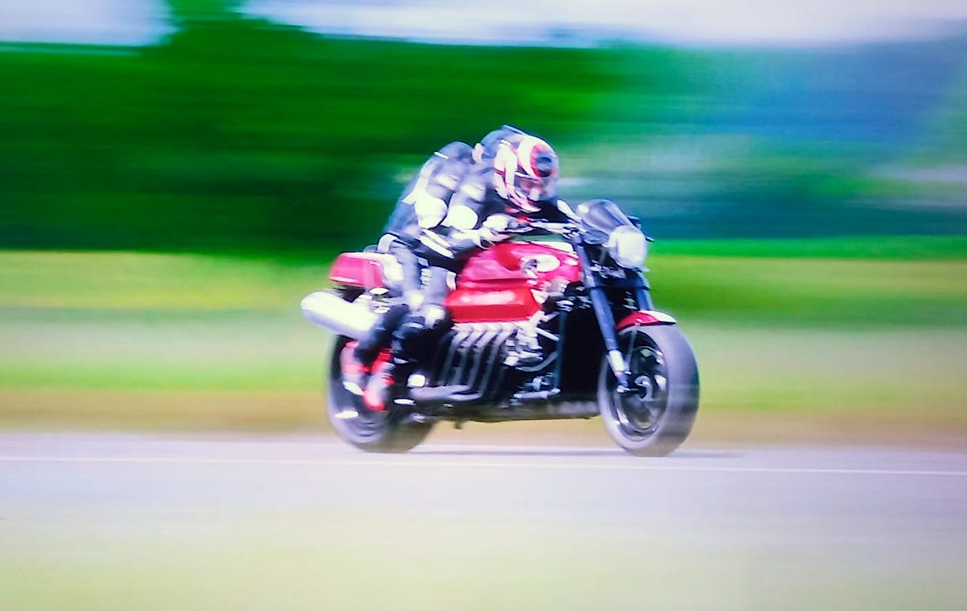 A view of the insane motorcycle that just broke two Guinness World Records. Media sourced from the GBG Guernsey Bikers Group on Facebook.