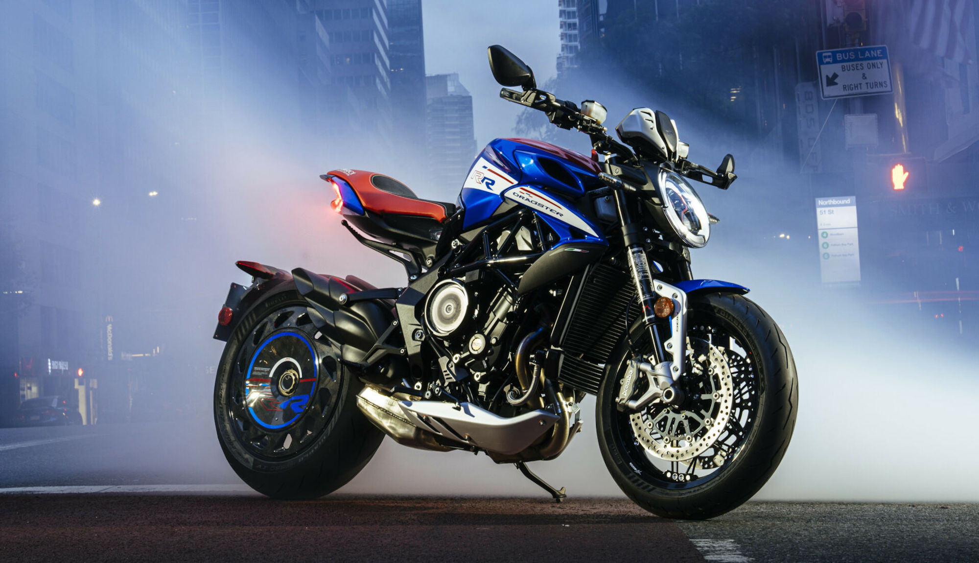 MV Agusta's 2023 Dragster RR SCS America Special Edition. Media sourced from Andar de Moto.