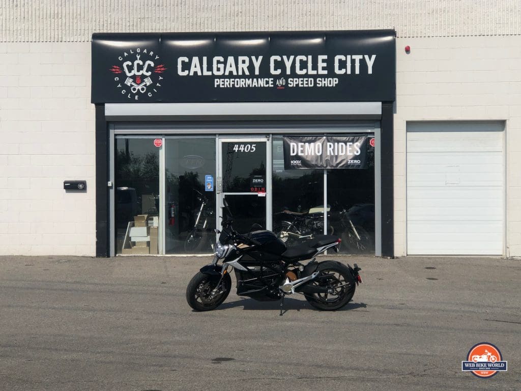 2023 Zero SR/F in front of Calgary Cycle City
