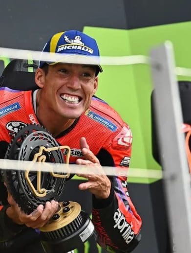 Aleix Espargaró, Aprilia’s #1 and the winner of our good British Grand Prix. Media sourced from Motorcycle Sports.