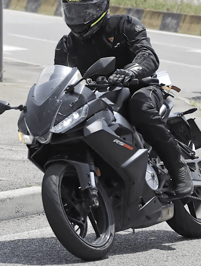 A view of Aprilia's incubating RS440. Media sourced from Youtube.