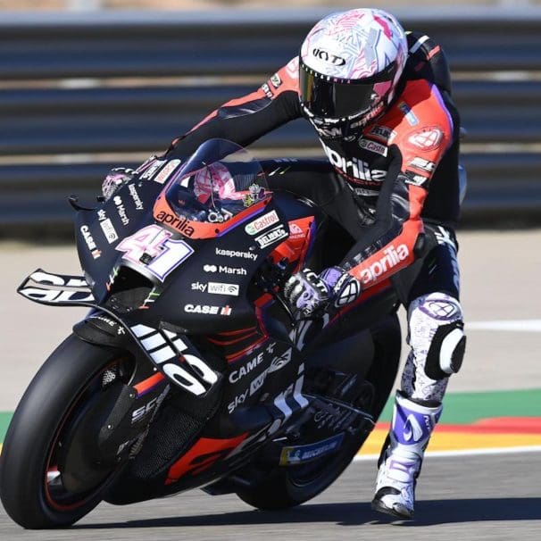 A view of Aprilia's RS-GP with what appears to be a carbon fibre frame. Media sourced from Visordown.