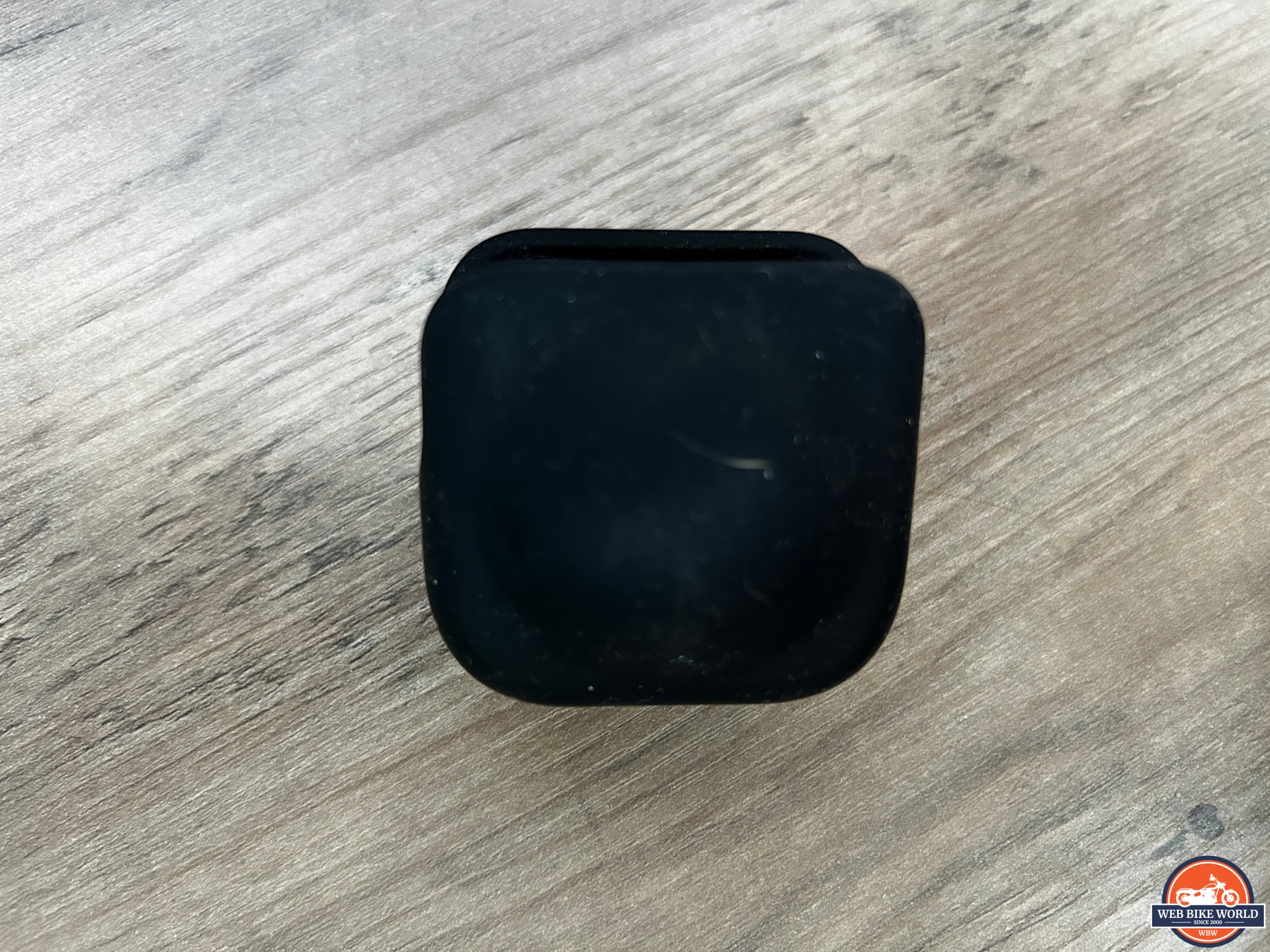Camera lens cover