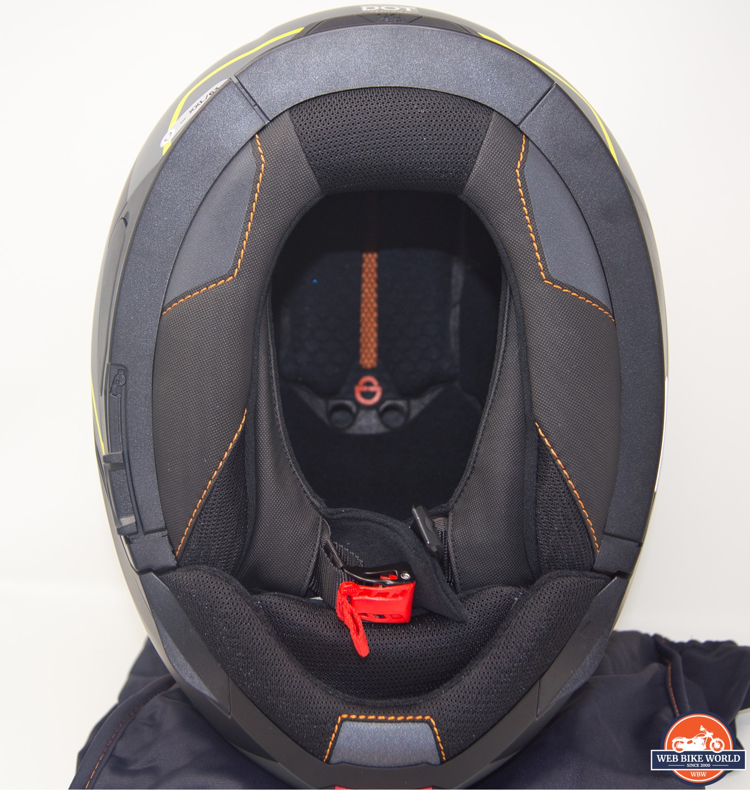 Hands On Review: Schuberth C5 Modular Helmet + SC2