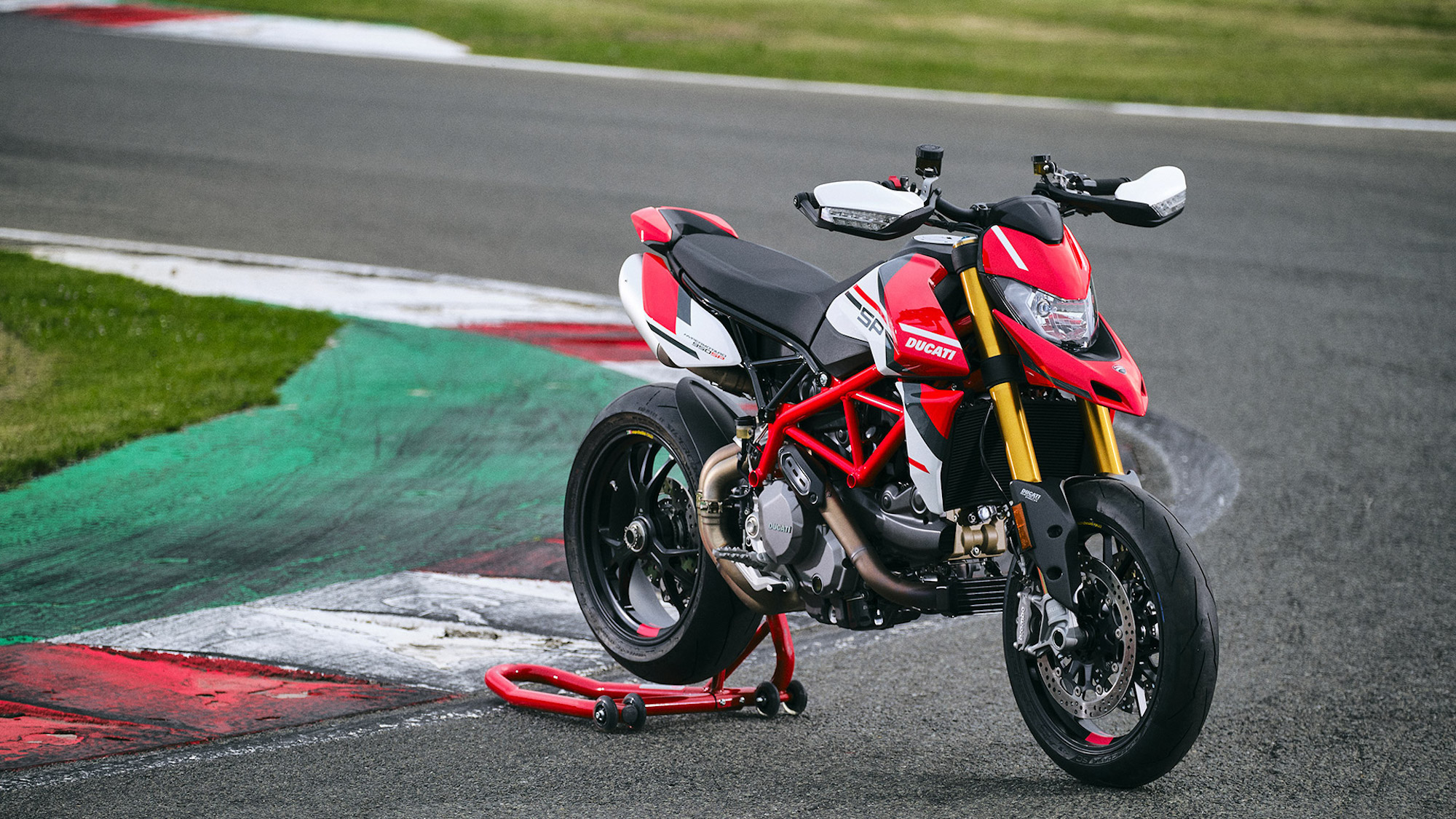 A view of Ducati's current Hypermotard. Media sourced from Ducati.