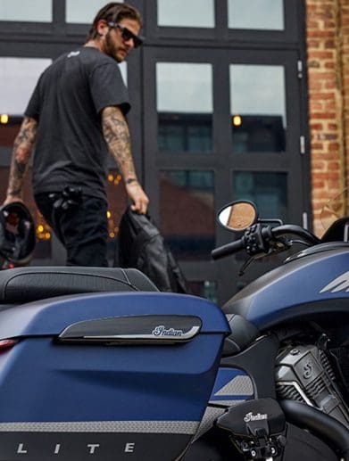Indian's 2023 Challenger Elite. Media sourced from Indian Motorcycles.