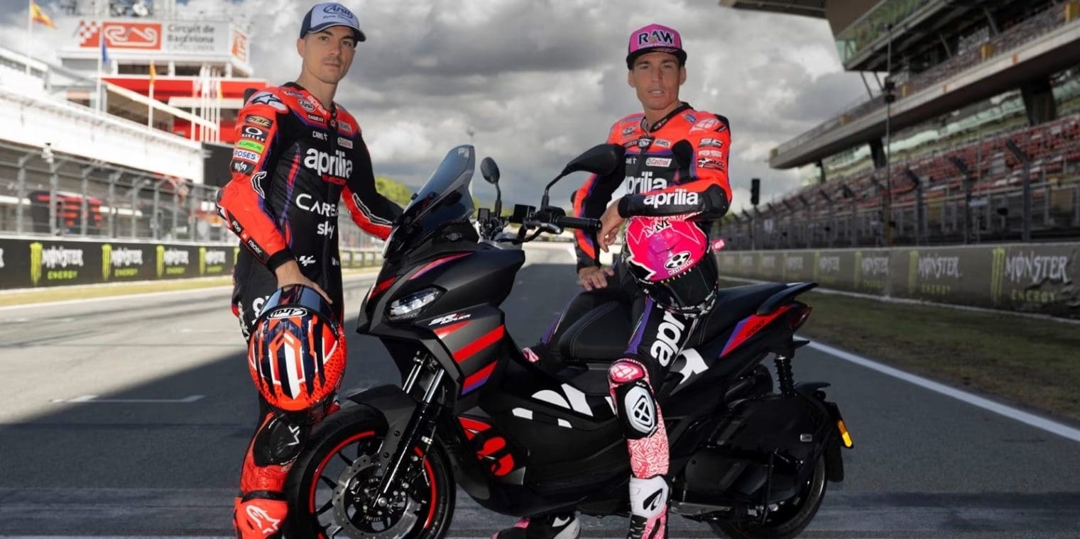 Aprilia's SR GT 125 / 200 Scooters Get MotoGP Color Scheme - webBikeWorld