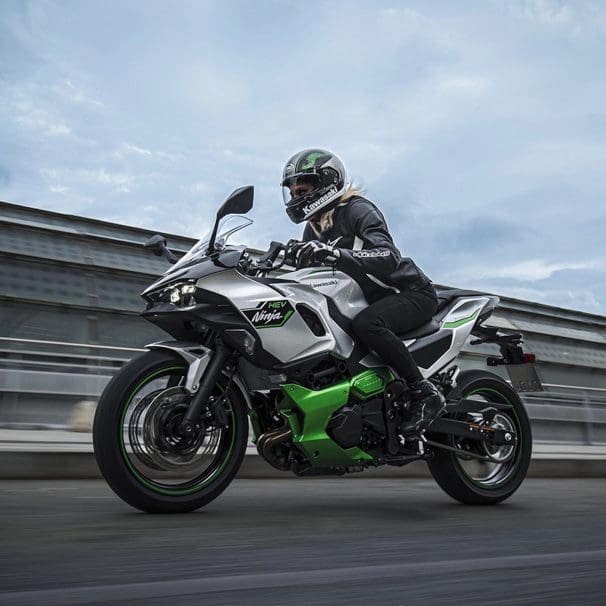 Kawasaki's 2024 Ninja 7 Hybrid Electric Vehicle (HEV). Media sourced from MCN.