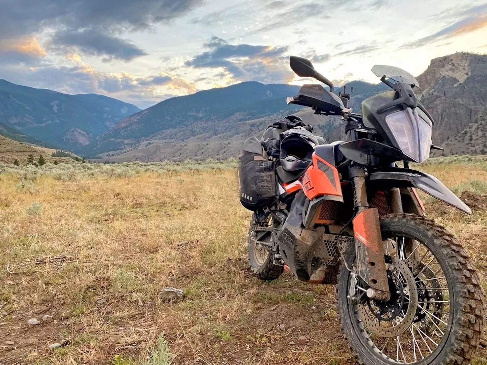 Jim Pruner's ride review on the 2019 KTM 790 Adventure. Media rights reserved for WBW and Jim Pruner. 