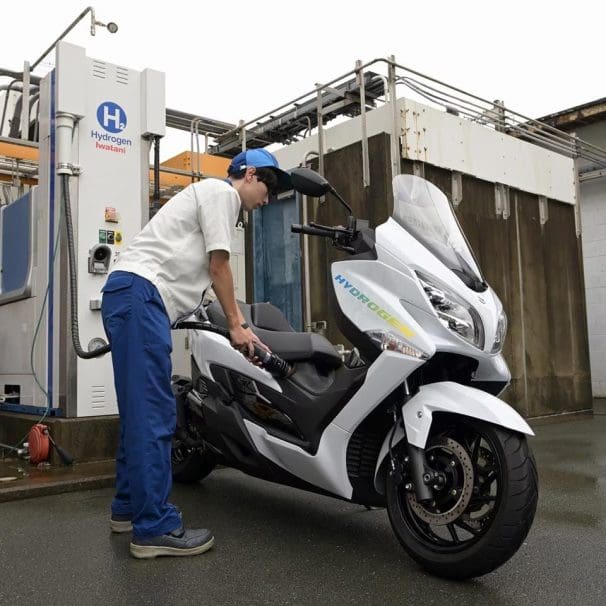 Suzuki's Burgman 400 ABS scooter, showing off reworked inners as a hydrogen tech test model. Media sourced from CycleWorld.