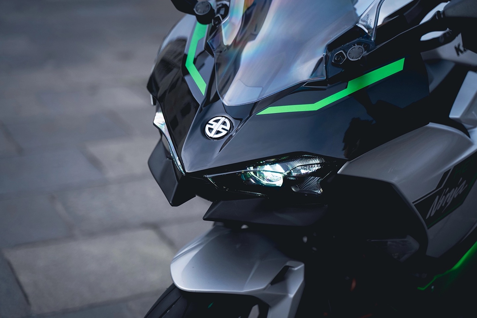 Kawasaki's 2024 Ninja 7 Hybrid Electric Vehicle (HEV). Media sourced from MCN.