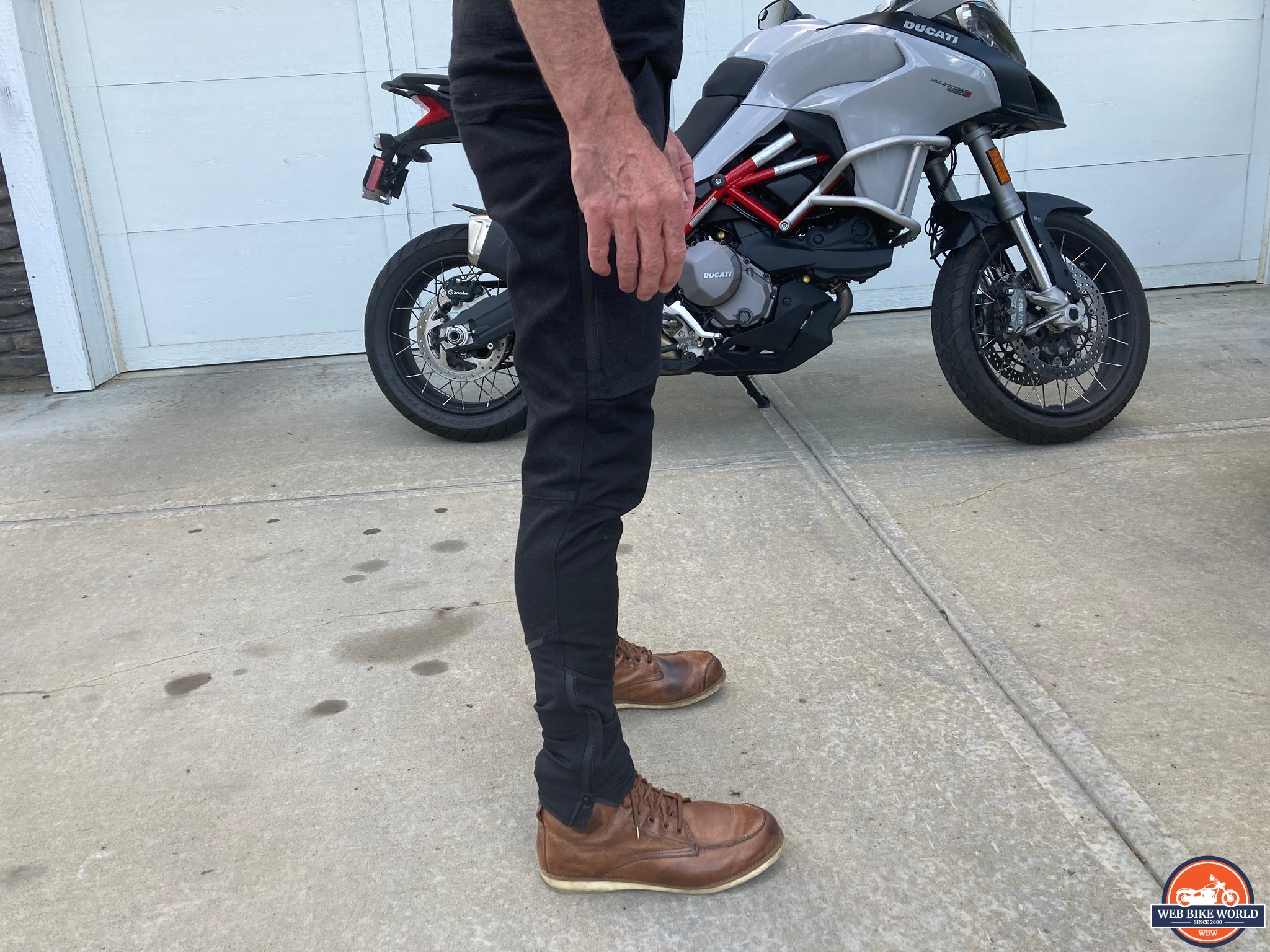 Motorcycle Pants  Best Fits For Style & Safety - RevZilla