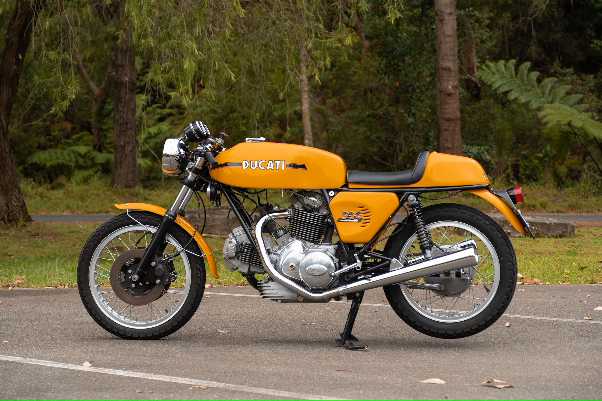 DUCATI ゴールドタンク、イタリアビンテージ Bike Of The Day: 1974 Ducati 750 Sport - webBikeWorld