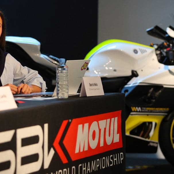 2023 Women’s European Champion Beatriz Neila next to Yamaha's R7, which will be used for the 2024 FIM Women’s Motorcycling World Championship. Media provided by WorldSBK.