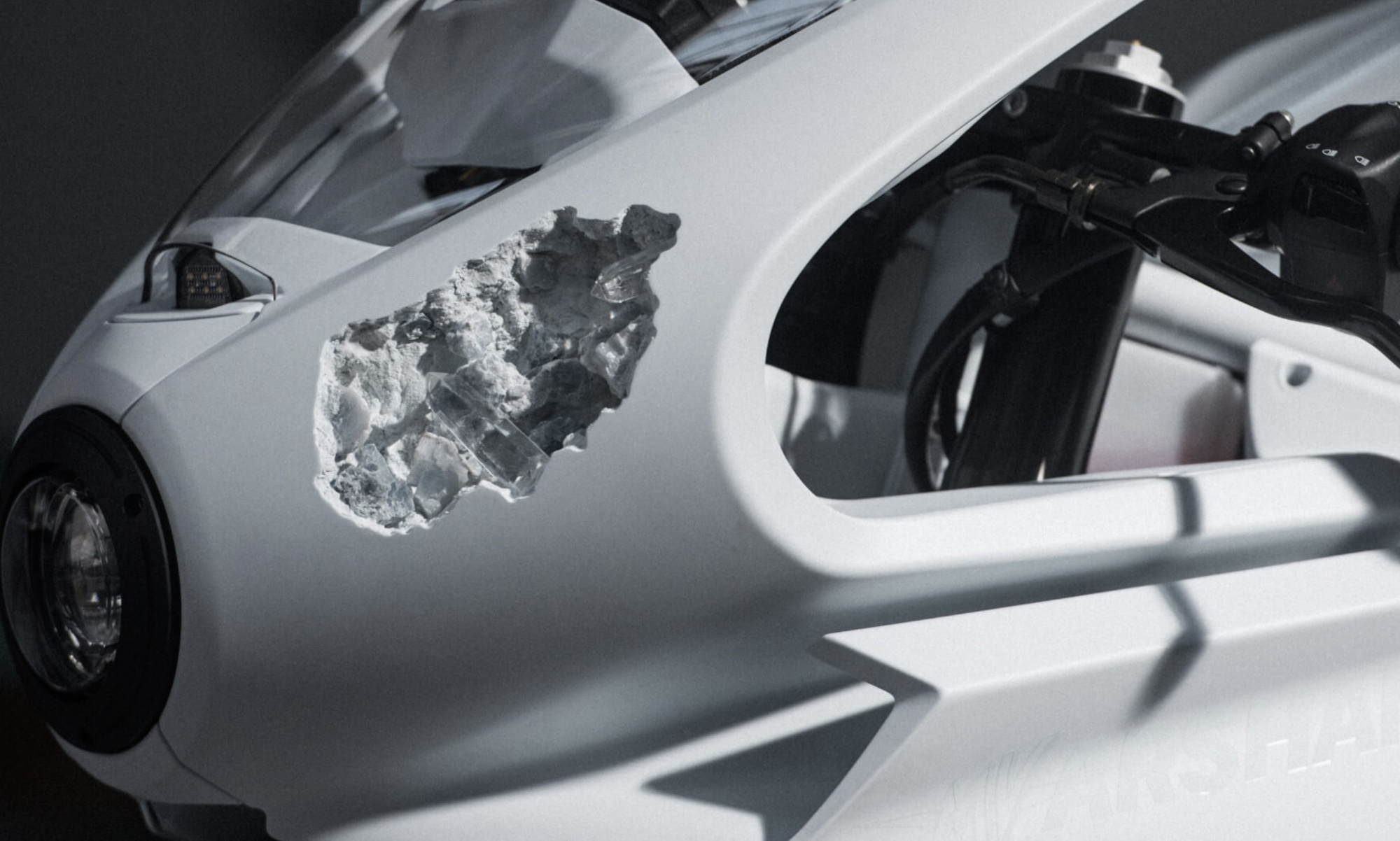 Customized Eye Sweet: MV Agusta’s New “Superveloce Arsham”