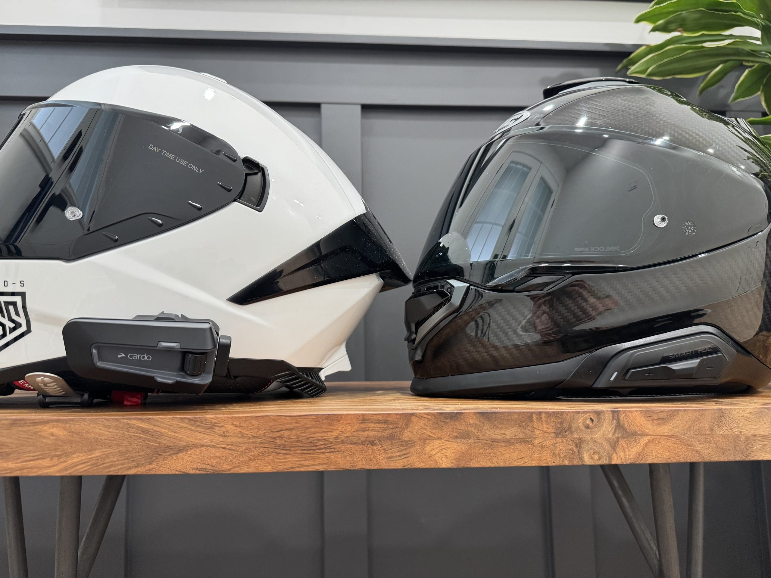 Cardo Packtalk Neo and Sena SMART HJC 50B side by side comparison
