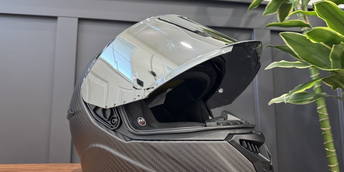Voss 991 Carbon Helmet side profile with the face shield open