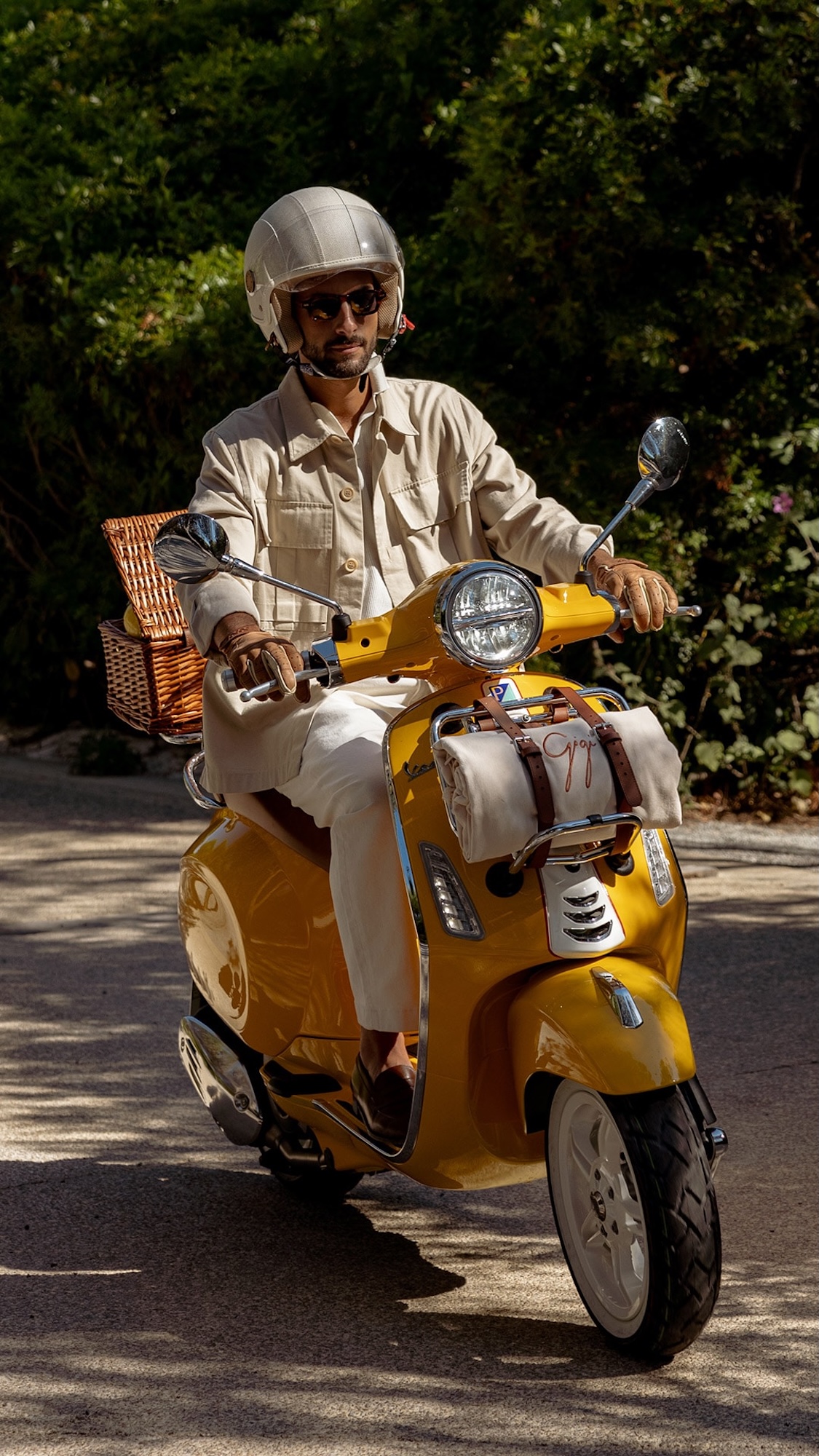 A view of the all-new Vespa X Gigi Primavera 125. Media sourced from Vespa.