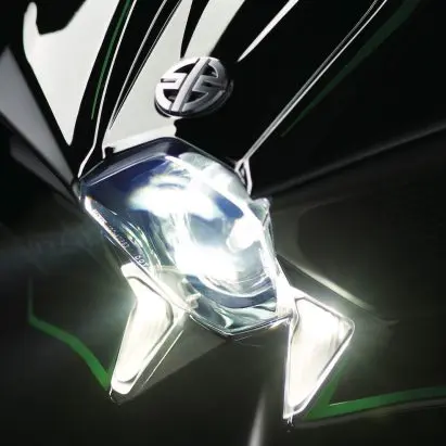 A front cowl close-up of. Kawasaki Ninja H2. Media sourced from Motorbike Writer on Youtube.